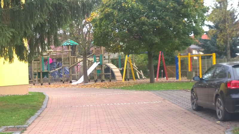 Spielplatz Grundschule nachher
